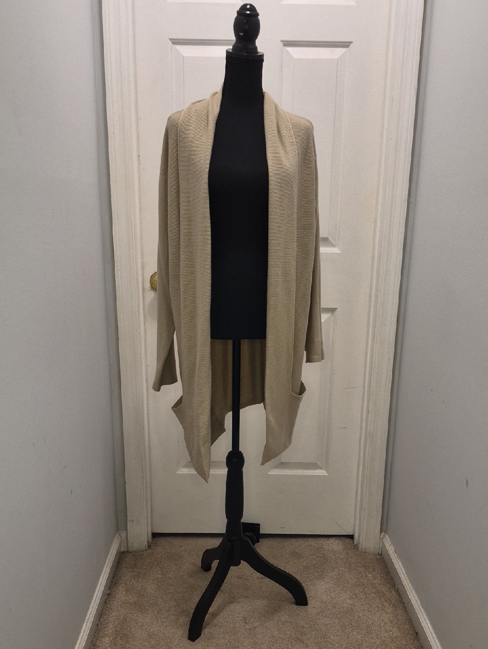 S5- Charlie Piage Pen-Front Long Cardigan Beige Sweater - sz L/XL Tall